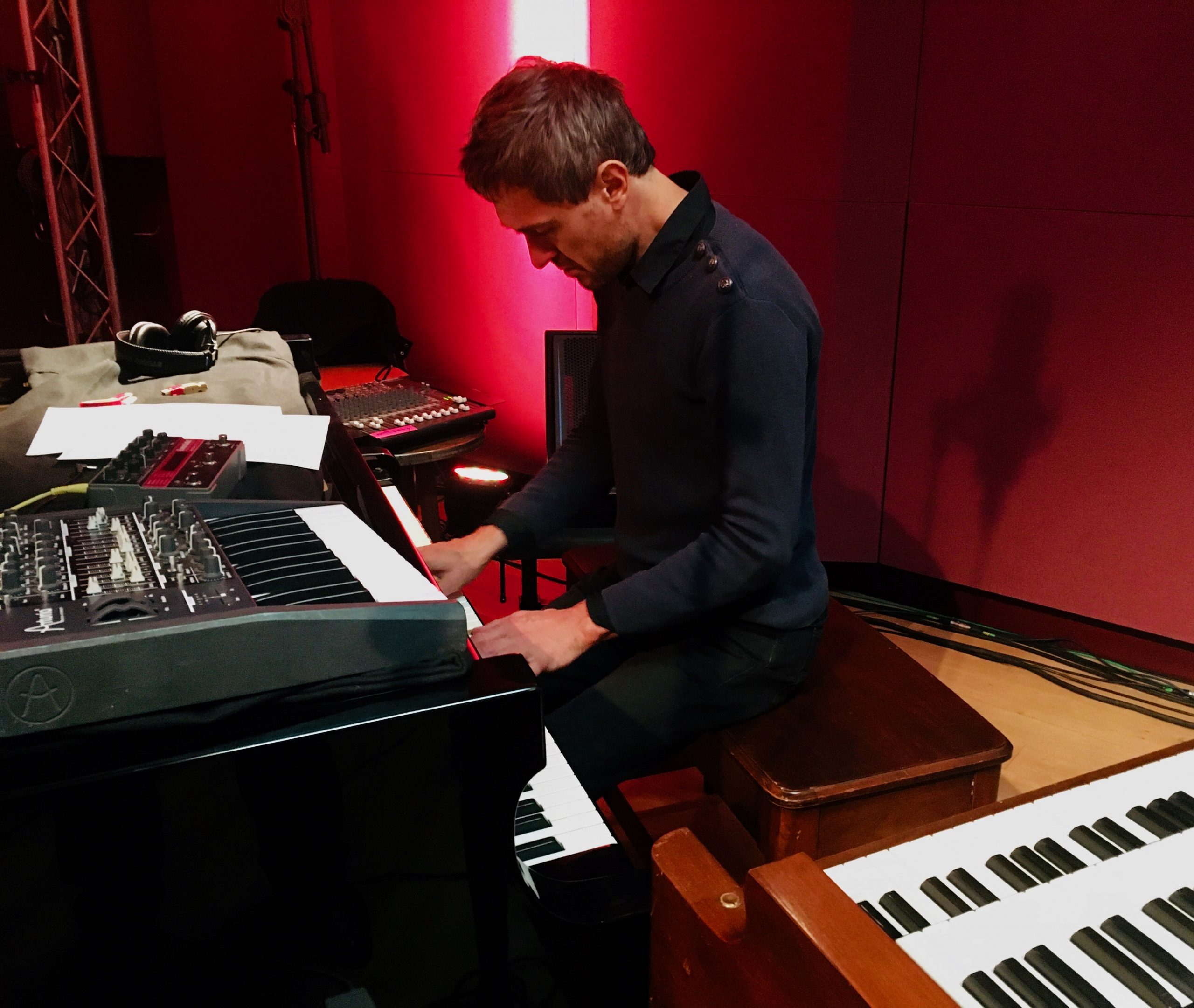 Mendelson Le site Ceci est le site officiel de Mendelson